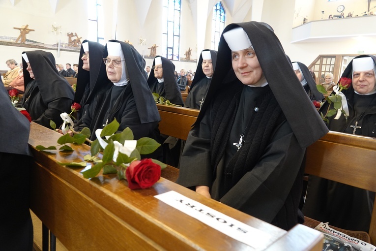 Tylmanowa. 60-lecie obecności albertynek w parafii