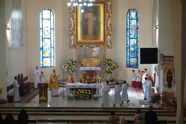 Tylmanowa. 60-lecie obecności albertynek w parafii