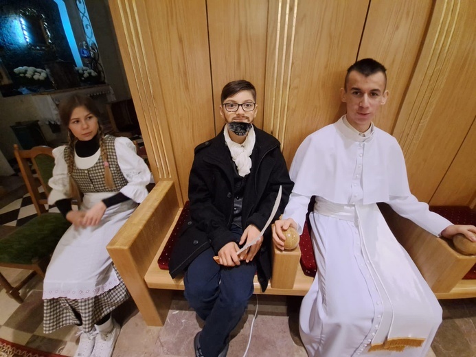 Żabno ze świętymi