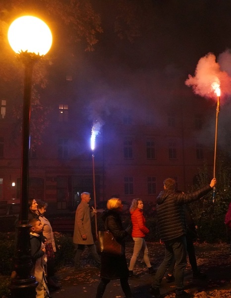 Oława. Wieczór Uwielbienia ze Świętymi