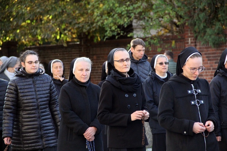 Uroczystość Wszystkich Świętych na cmentarzu św. Wawrzyńca przy ul. Bujwida