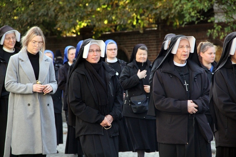 Uroczystość Wszystkich Świętych na cmentarzu św. Wawrzyńca przy ul. Bujwida