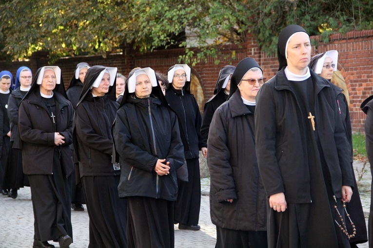 Uroczystość Wszystkich Świętych na cmentarzu św. Wawrzyńca przy ul. Bujwida