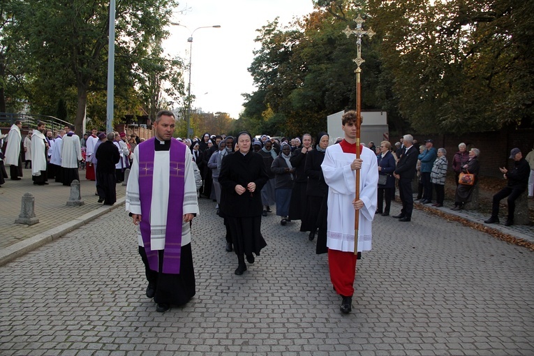 Uroczystość Wszystkich Świętych na cmentarzu św. Wawrzyńca przy ul. Bujwida