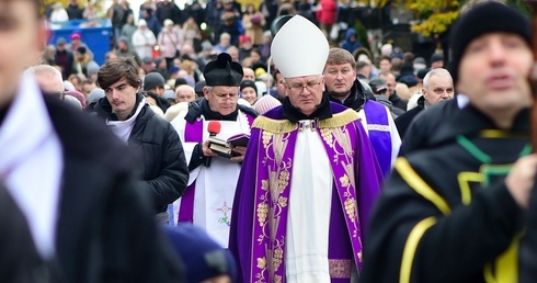 Olsztyn. Uroczystość Wszystkich Świętych