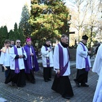 Procesja na cmentarzu Bródnowskim