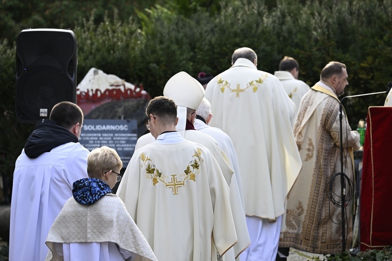 Uroczystości na cmentarzu w Koszalinie