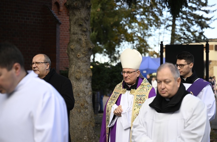 Uroczystości na cmentarzu w Koszalinie