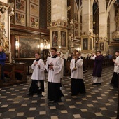 Modlitwa za zmarłych biskupów i kapłanów