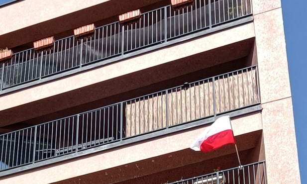 Flaga Polski, Katowice-Nowy Nikiszowiec