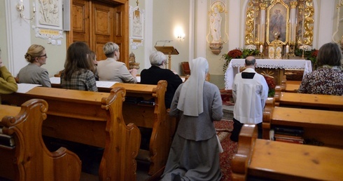 Herbatki w klasztorze z kobietami Starego Testamentu