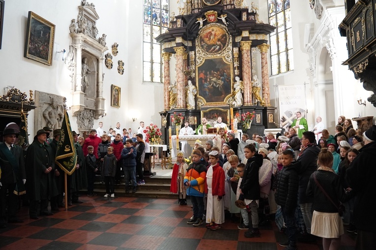 Hubertus i wszyscy święci w Oleśnicy