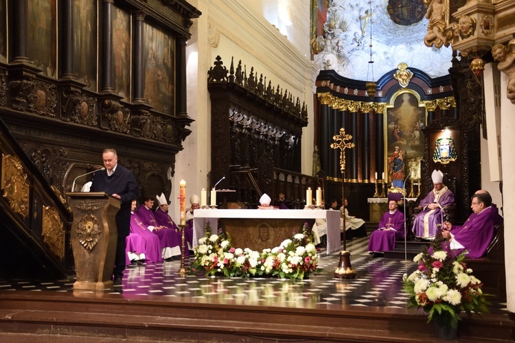 Liturgia za zmarłych biskupów i prezbiterów archidiecezji
