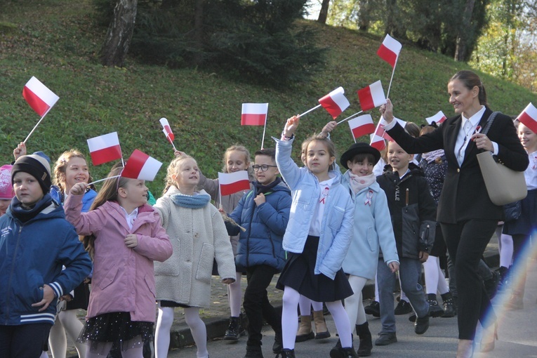 Rożnów. Polska Niepodległa patronem szkoły