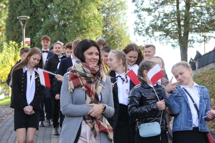 Rożnów. Polska Niepodległa patronem szkoły