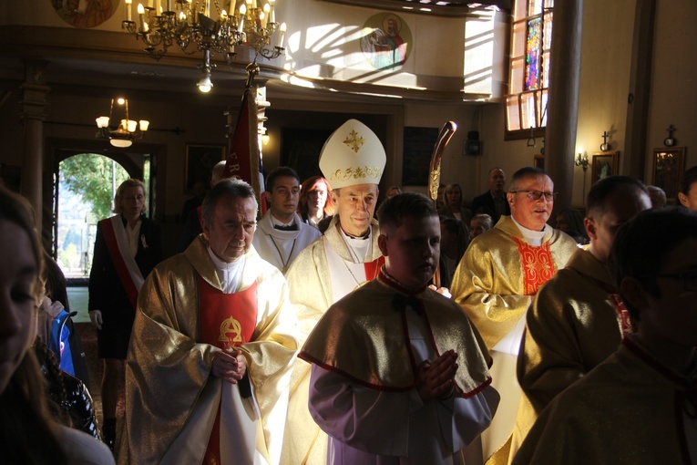 Rożnów. Polska Niepodległa patronem szkoły