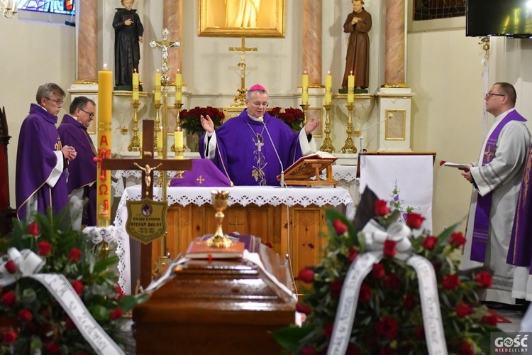 Pogrzeb śp. ks. kan. Stefana Dolnego