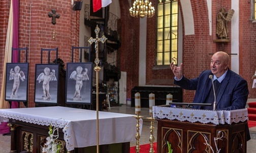 Powrót alabastrowych aniołków