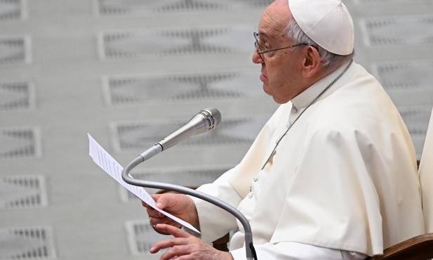 Papież: nie wolno wychowywać dzieci wbrew wartościom ich rodziców