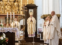 Abp Wojda: Dzisiejsze świętowanie wyzwala w nas osobistą i wspólnotową potrzebę wyrażenia wdzięczności za wolność