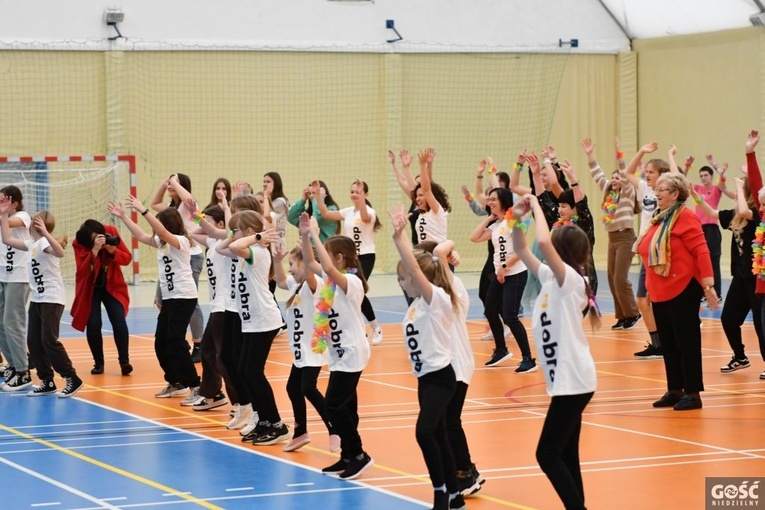 Międzypokoleniowa zumba w Zielonej Górze