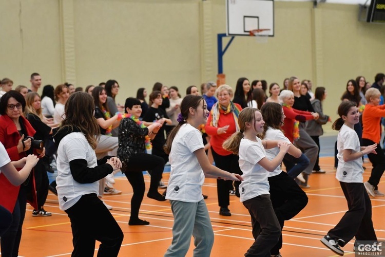 Międzypokoleniowa zumba w Zielonej Górze