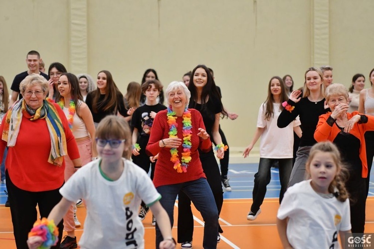 Międzypokoleniowa zumba w Zielonej Górze