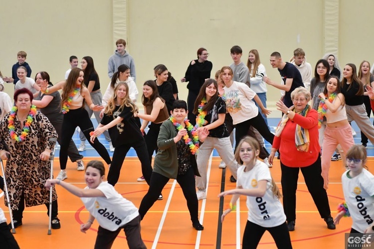 Międzypokoleniowa zumba w Zielonej Górze