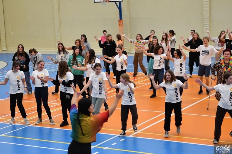 Międzypokoleniowa zumba w Zielonej Górze