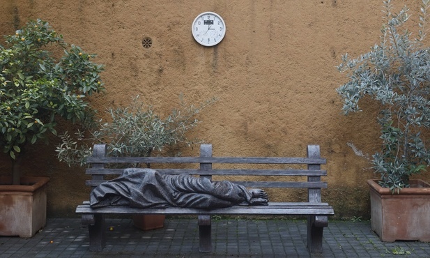 Watykan przed Światowym Dniem Ubogich zintensyfikuje pomoc medyczną