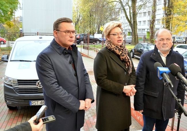 Stalowa Wola. Nowe auto dla szkoły