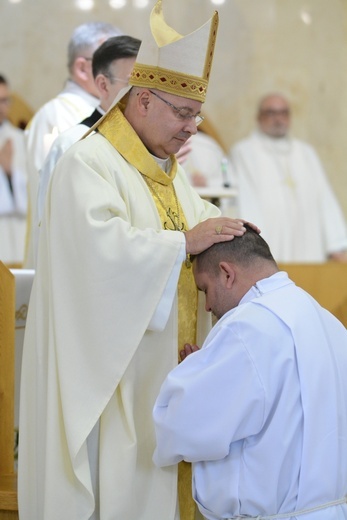 Święcenia diakonatu