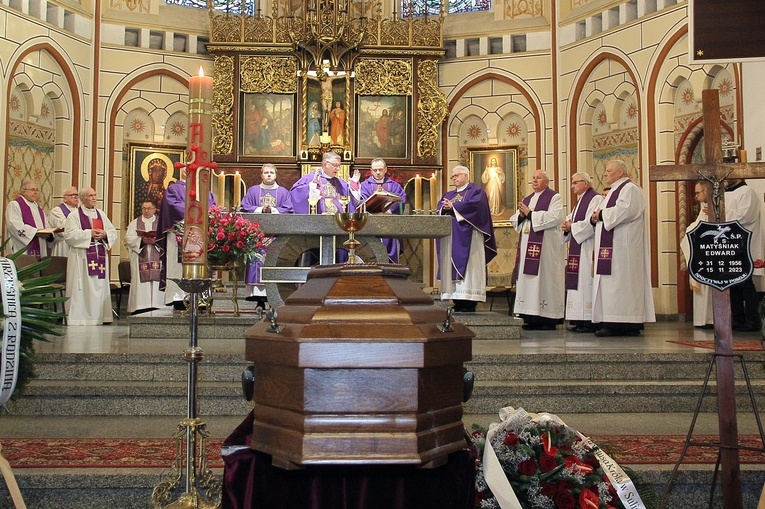 Pogrzeb śp. ks. Edwarda Matyśniaka