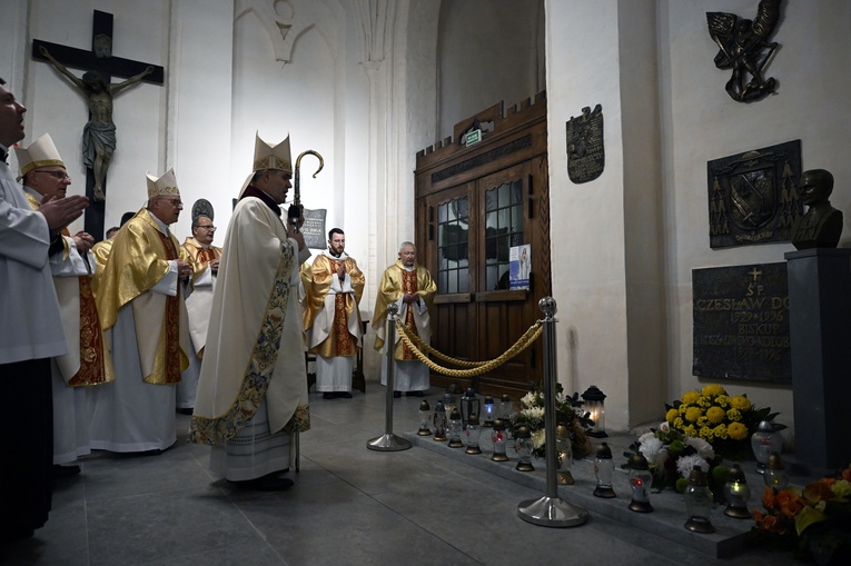 Kapłańskie i zakonne zaduszki w koszalińskiej katedrze