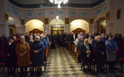 Wspólna modlitwa w kościele Ducha Świętego.