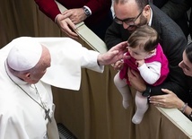 Papież: żadna wojna nie jest warta łez dzieci
