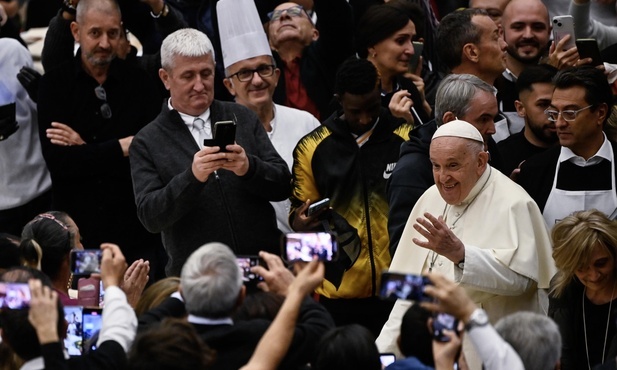 Franciszek: Nie można ulegać pokusie utożsamiania chrześcijaństwa z jakąś kulturą, grupą etniczną, z jakimś systemem