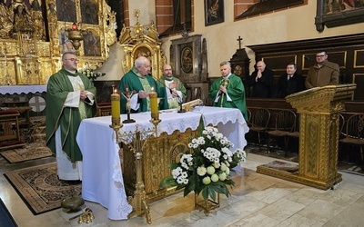 W Szydłowcu odbył się przegląd chórów parafialnych