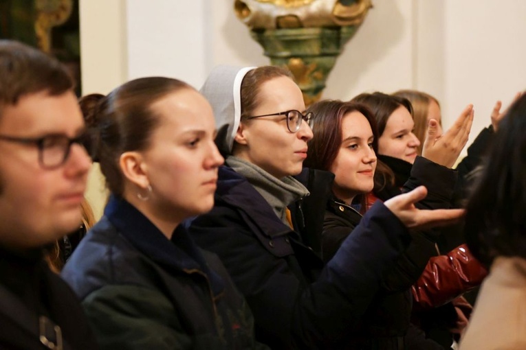 Modlitewny Wieczór Młodych w Grodowcu