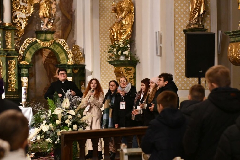 Modlitewny Wieczór Młodych w Grodowcu