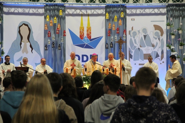 Spotkanie Młodych "Radując się w nadziei" cz. 2