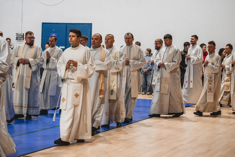 Spotkanie Młodych "Radując się w nadziei" cz. 3