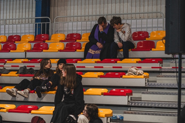 Spotkanie Młodych "Radując się w nadziei" cz. 3