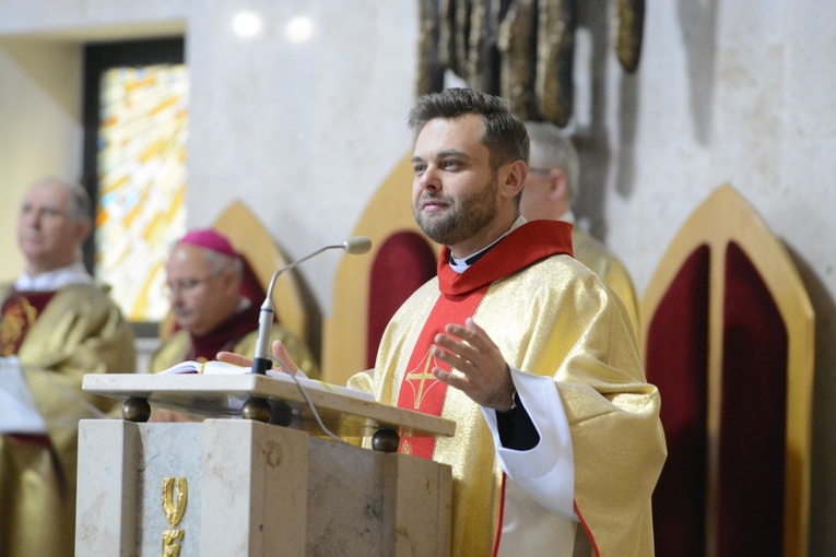 Dzień skupienia nadzwyczajnych szafarzy Komunii św.