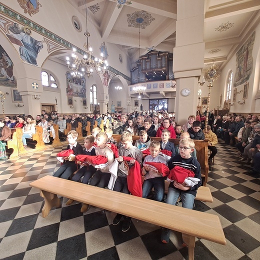 Niedziela w parafii NMP Królowej Polski w Miętustwie