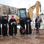 Wprowadzenie relikwii bł. rodziny Ulmów i poświęcenie ziemi pod budowę kościoła w Rawie Mazowieckiej