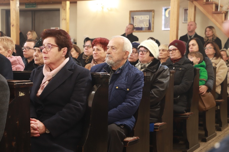 Wprowadzenie relikwii bł. rodziny Ulmów i poświęcenie ziemi pod budowę kościoła w Rawie Mazowieckiej