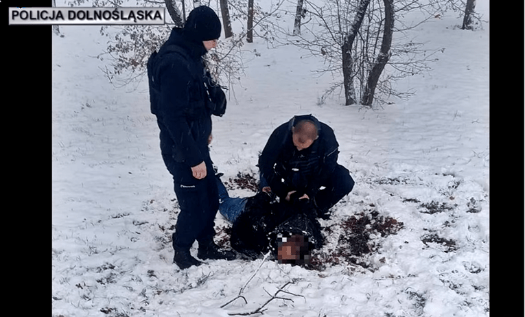 Strzelanina we Wrocławiu. Zatrzymany postrzelił dwóch policjantów