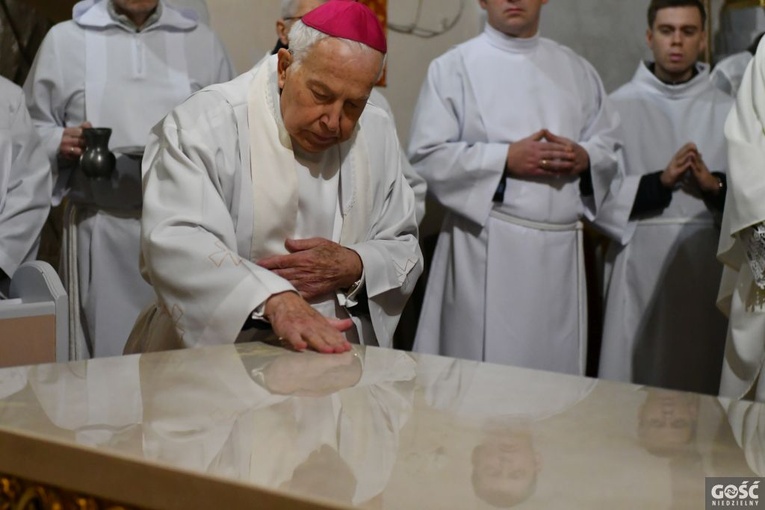 Konsekracja ołtarza w Babimoście