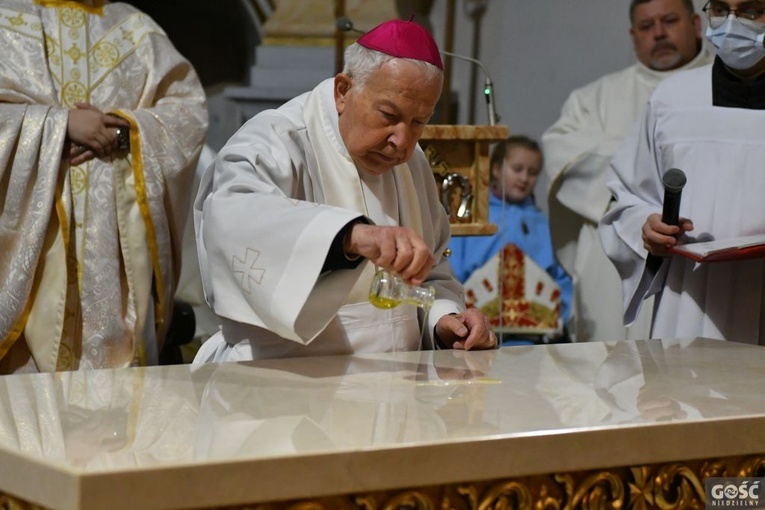 Konsekracja ołtarza i dekret dla wicekustosza babimojskiego sanktuarium